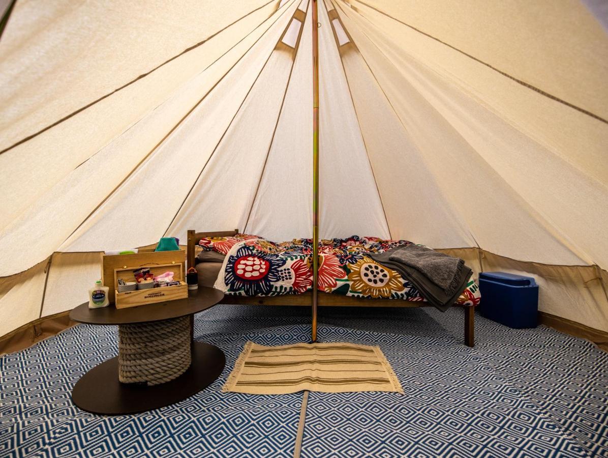 Naturally Glamping Kingsteignton Экстерьер фото